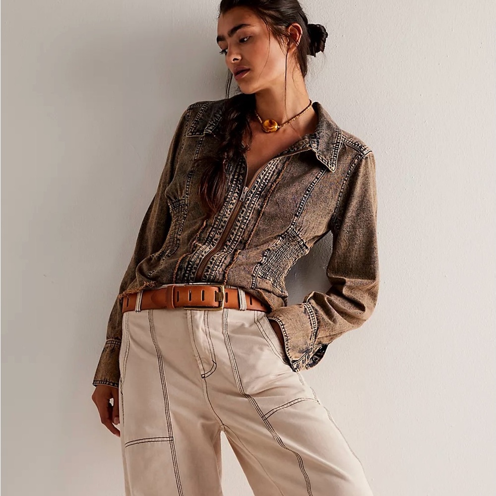 Free People We the Free Zip it up Denim shirt NWT small medium